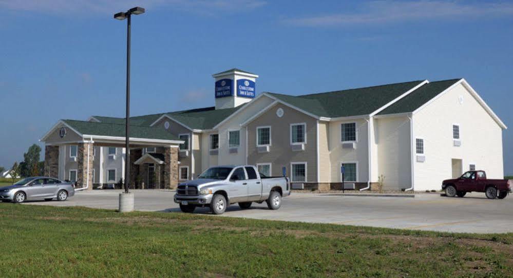 Cobblestone Inn & Suites-Winterset Exterior foto